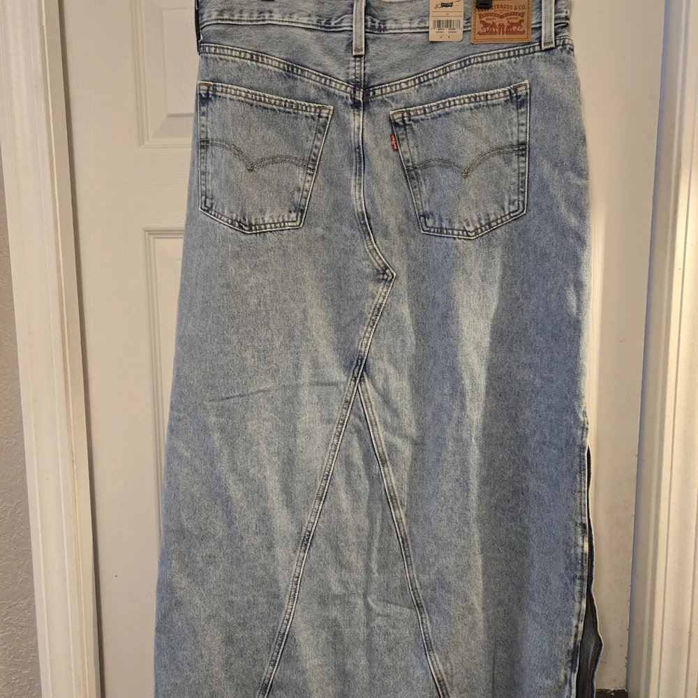 Levi's Light Blue Denim Skirt - Picture 2 of 7
